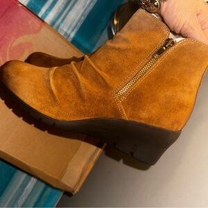 Comfortiva Tan Suede Ankle Boots